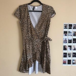 🌺H&M cheeta print wrap dress🌺